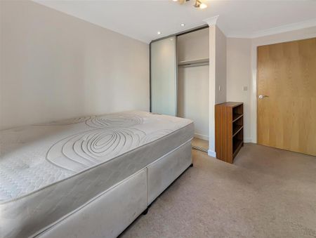 3 bedroom apartment to rent - Photo 3