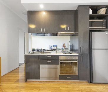 Luxe Living at Vibe Apartments - Photo 3