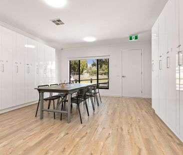 Brand new rooming house, modern & all bills included! - Photo 2