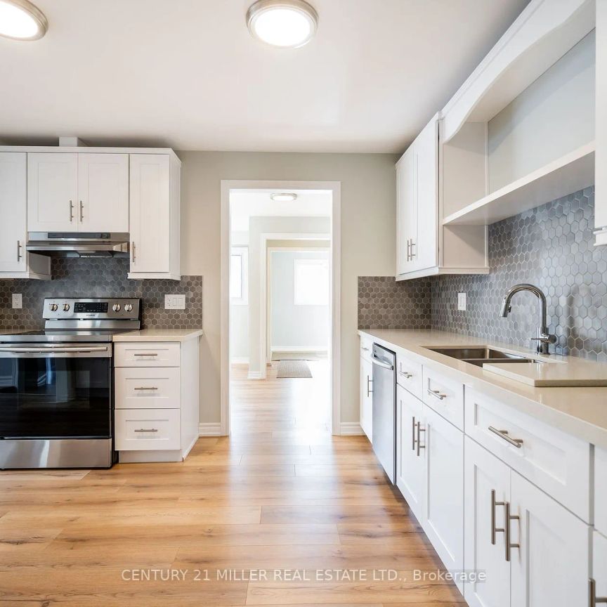 Detached Home For Lease | W9254638 - Photo 1