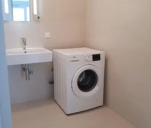 3 Zimmer Wohnung / UNO CITY / Parkplatz/ Abteilungskeller - Photo 2