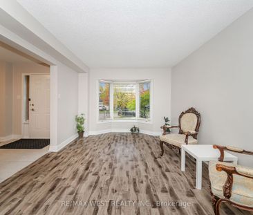 For Lease - 86 Dina Road, Vaughan, Ontario - Photo 2