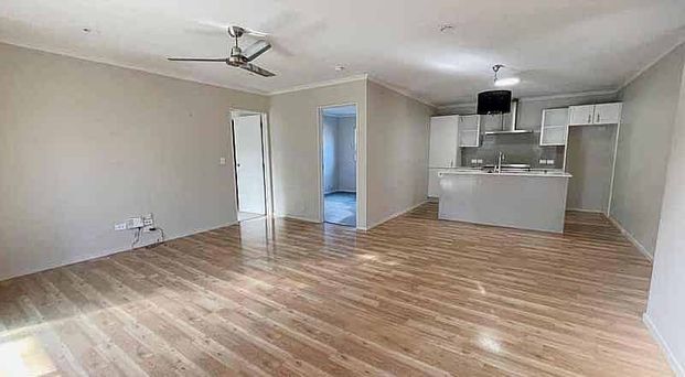 Three bedrooms in Pakuranga - Photo 1