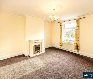 3 bedroom semi-detached house to rent - Photo 2