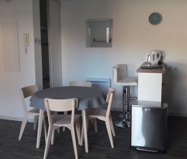 A GRUGIES TYPE 2 MEUBLE AVEC PARKING - Photo 1