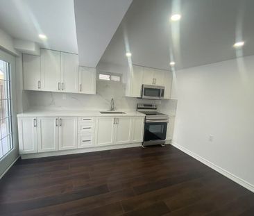 For Lease - 1716 Arborwood Drive, Oshawa, Ontario - Photo 2