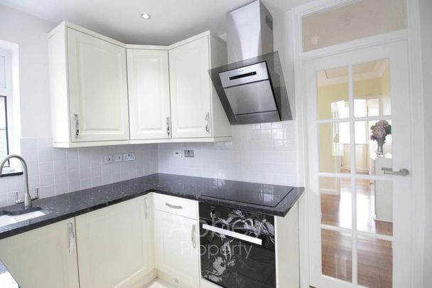 2 bedroom property to rent - Photo 1