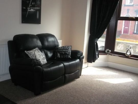 3 Bed - Ashville Grove, Leeds, Ls6 - Photo 1