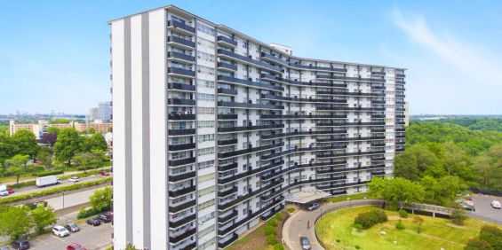 Champlain Towers - Photo 3