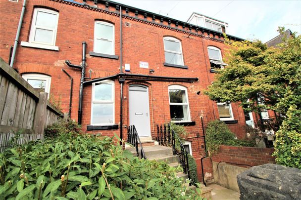 3 bedroom terraced house to rent - Photo 1