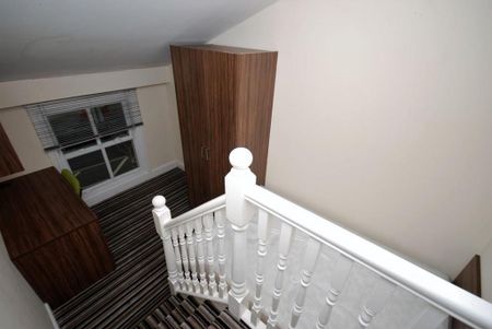 3 bedroom apartment to rent - Photo 3