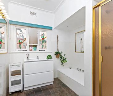 “Bright & Lovely 2-Bedroom Home – Convenience at Your Doorstep” - Photo 6