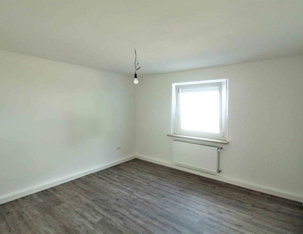 Mit Einbauküche: Klein und fein für Singles, Pendler oder Studenten - Foto 1