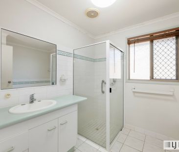 A REFINED RESIDENCE OFFERING COMFORT, SPACE & SUPERB PRACTICALITY - Photo 3