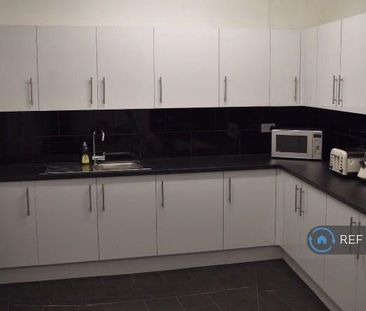 1 bedroom in a flat share to rent - Photo 6