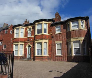 3 bedroom apartment to rent - Photo 2