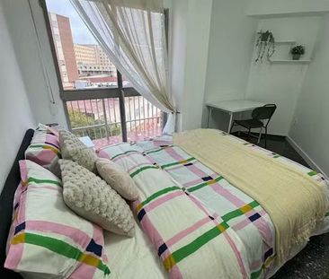 Carrer de Juan de Garay, Valencia, Valencian Community 46017 - Photo 3