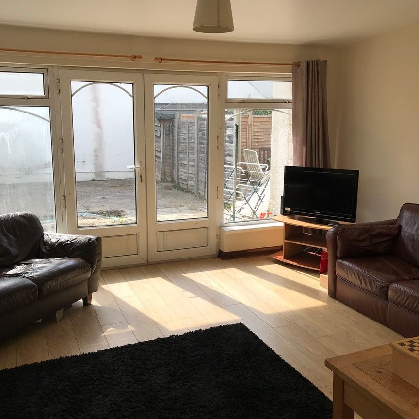 6 bedroom house to rent Belmont Street, Southsea, PO5 - Photo 1