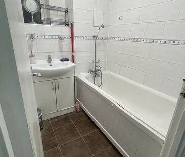 Room in a Shared House, Colverson House, E1 - Photo 4