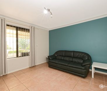 FURNISHED 4 X 2 FAMILY HOME!!! - Photo 2