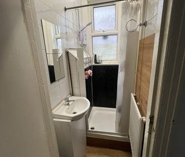 Room in a Shared House, Hanover Rd, NW10 - Photo 6