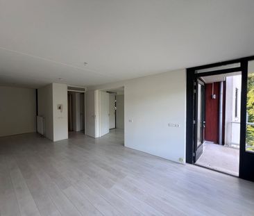 2061 SE - Photo 2