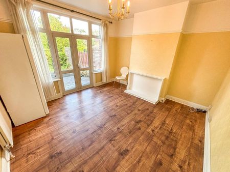 3 bedroom semi-detached house to rent - Photo 2