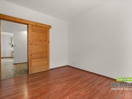 Pronájem bytu 3+1 76 m2 - Fotografie 4