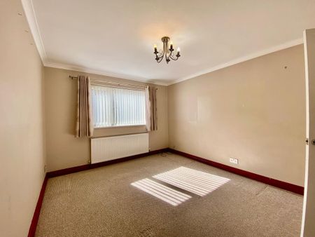 4 bedroom bungalow to rent - Photo 3