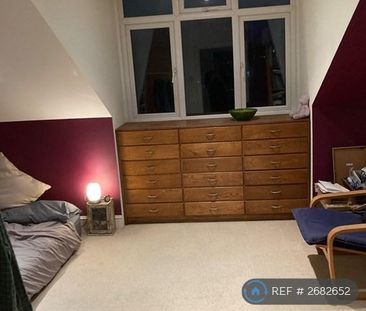 2 bedroom flat to rent - Photo 3