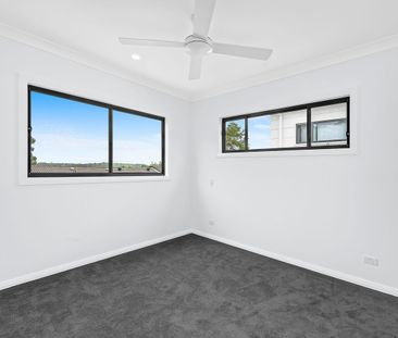 Modern Townhouse Great Location - Photo 3