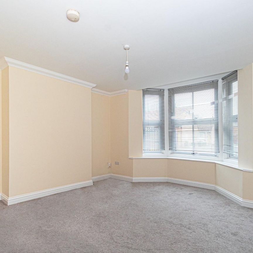 1 bedroom Flat To Let - Photo 1