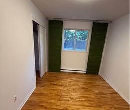 41/2 a Laval dispo Maintenant internet 1 stationnements, Thermopomp... - Photo 4