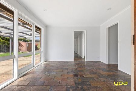 Spacious Single-Level Home with Pool & Alfresco Entertaining - Photo 3