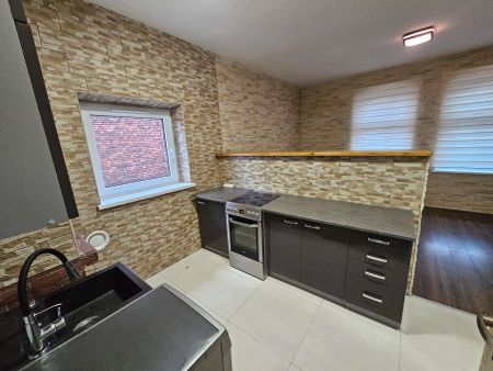 Atrakcyjne mieszkanie 41m 2 pokoje kominek (Ruda Śląska, Orzegów, Orzegowska)Ruda Śląska, Orzegów, OrzegowskaFilm - Photo 5