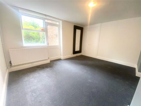 Roseleigh Court, Heaton Moor, Stockport, Greater Manchester, SK4 4LN - Photo 2