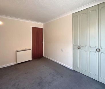 1 bedroom retirement property to rent - Photo 6