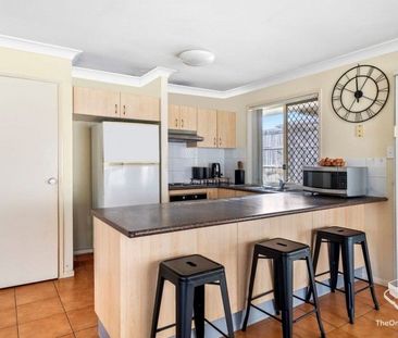 Renovated Spacious Family Home in Quiet Cul-de-Sac - Photo 5