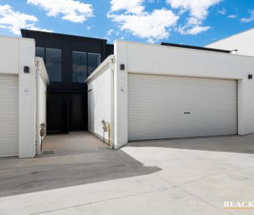 42 Bernard Heinze Avenue, Moncrieff ACT 2914 - Townhouse For Rent |... - Photo 4