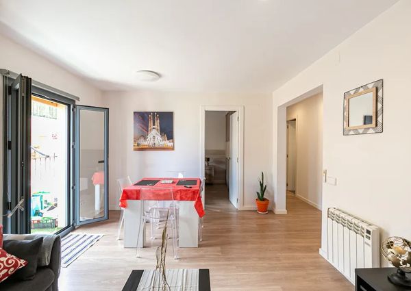 Carrer de Travau, Barcelona, Catalonia 08031