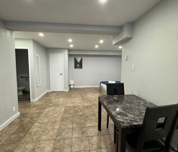 For Lease - 5 Windy Ridge Drive, Toronto, Ontario - Photo 3