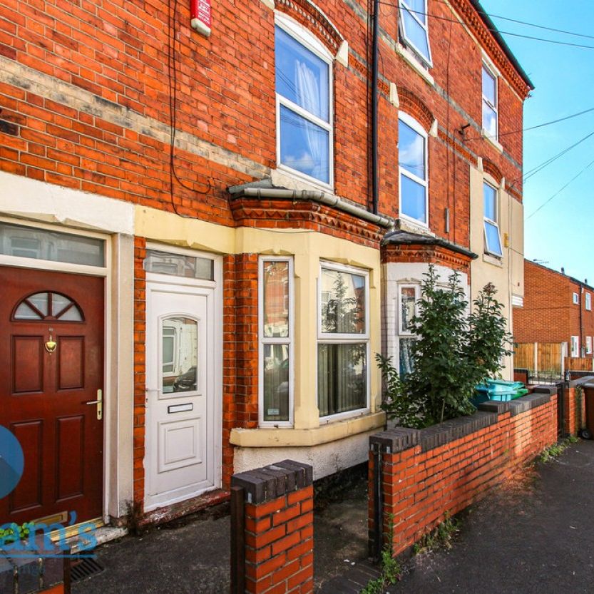 3 bed Mid Terraced House for Rent - Photo 1