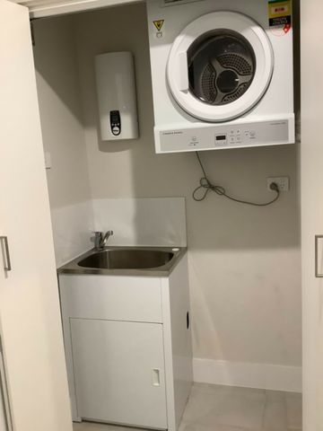 Great Location! - Photo 4