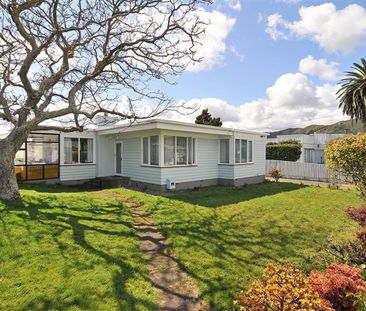 Cozy Home, Handy Waiwhetu Location - Photo 1