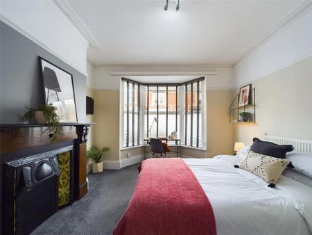 1 bedroom in a house share to rent - Photo 5