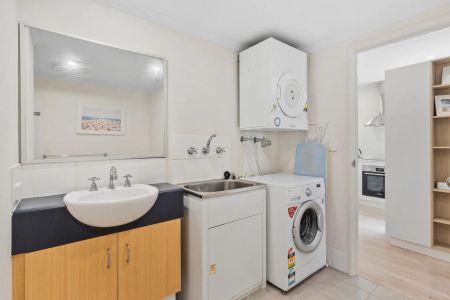 Beachfront Living at Its Best - 35/58 Kent Street, Rockingham - Can be Furnished - Photo 4