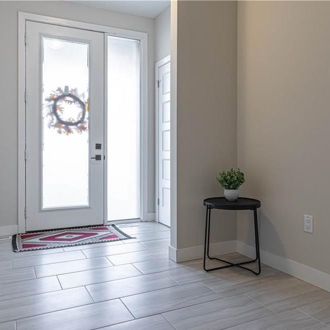 For Lease - 925 Manhattan Way Unit# 152, London North, Ontario - Photo 1