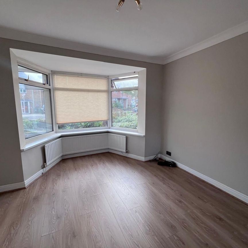 Tanhouse Farm Road, SOLIHULL - Photo 1