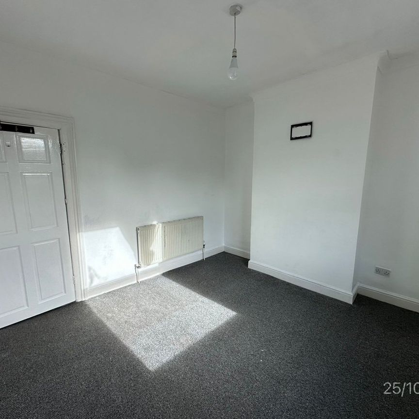 2 Bed Flat, Osborne Road, E7 - Photo 1