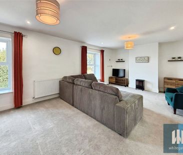 Lands House, Rastrick, Huddersfield, HD6 - Photo 4